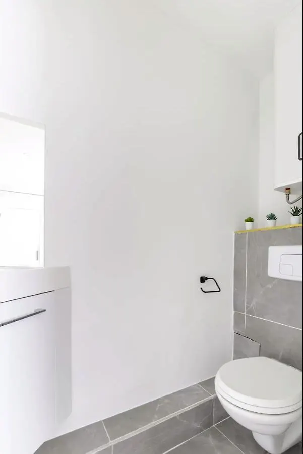 Chapelle/ordener : Magnifique 1br/4p Paris